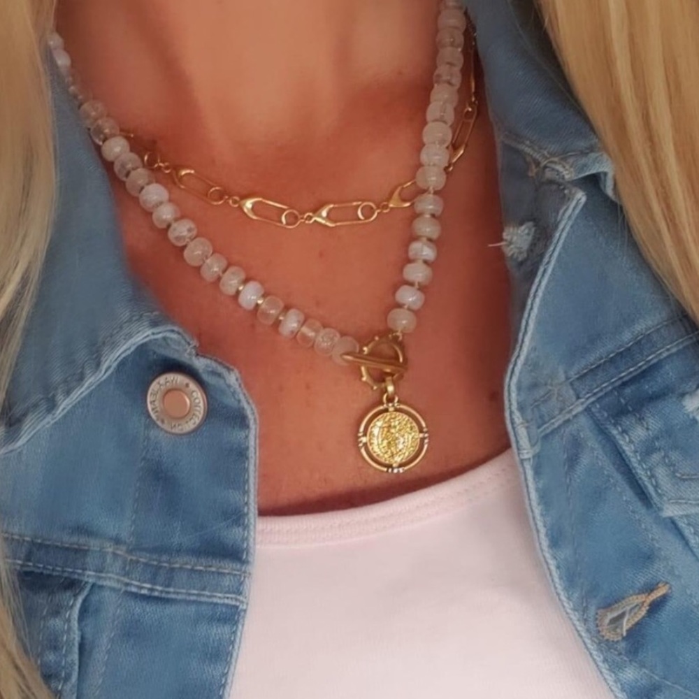 Stella & Dot Modern White Bohemian Beaded Gold Coin Pendant Necklace - Picture 2 of 16